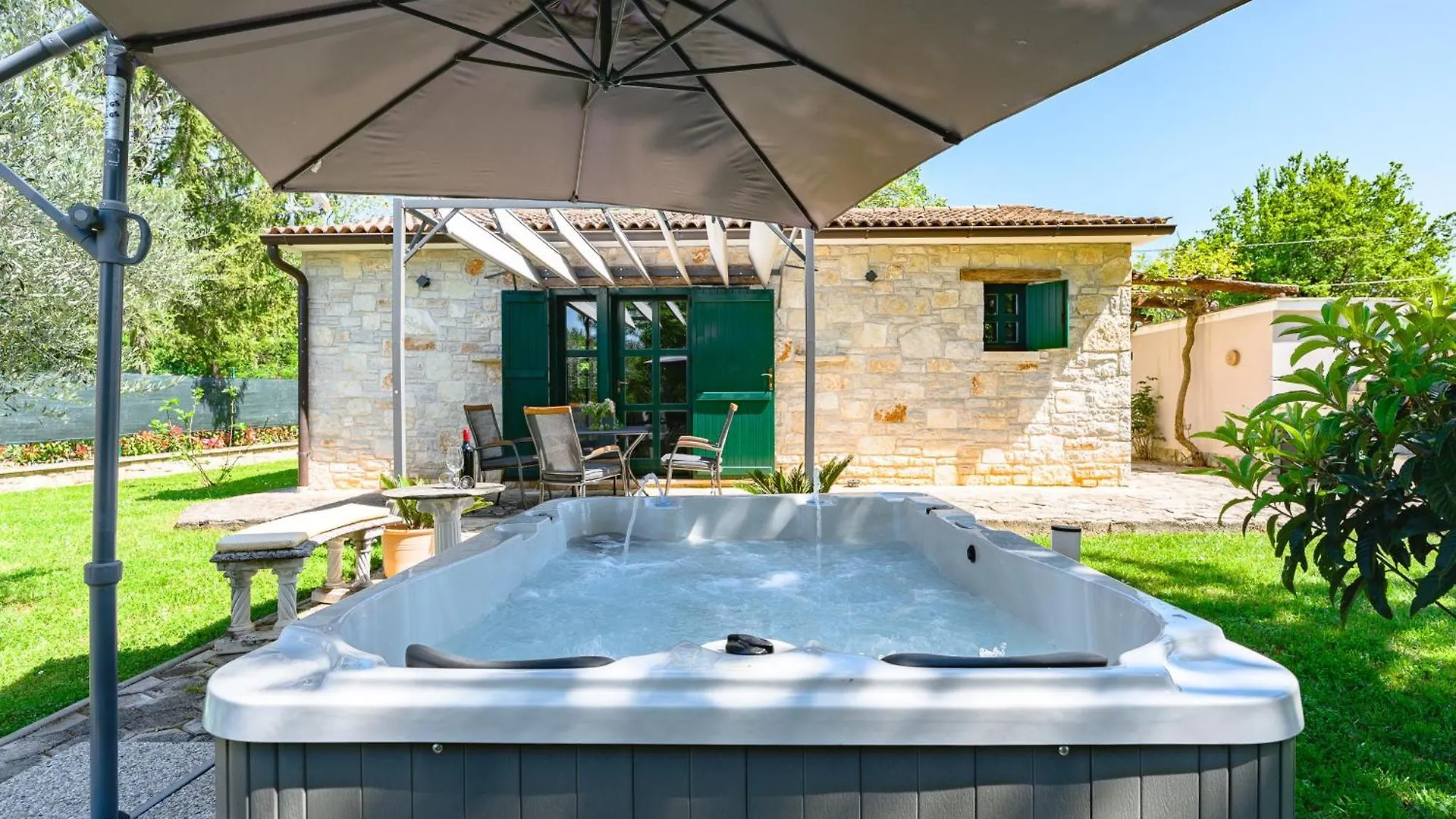 Dom wakacyjny Willa Casa Toni With Whirpool In Kastelir, Istria Cerjani