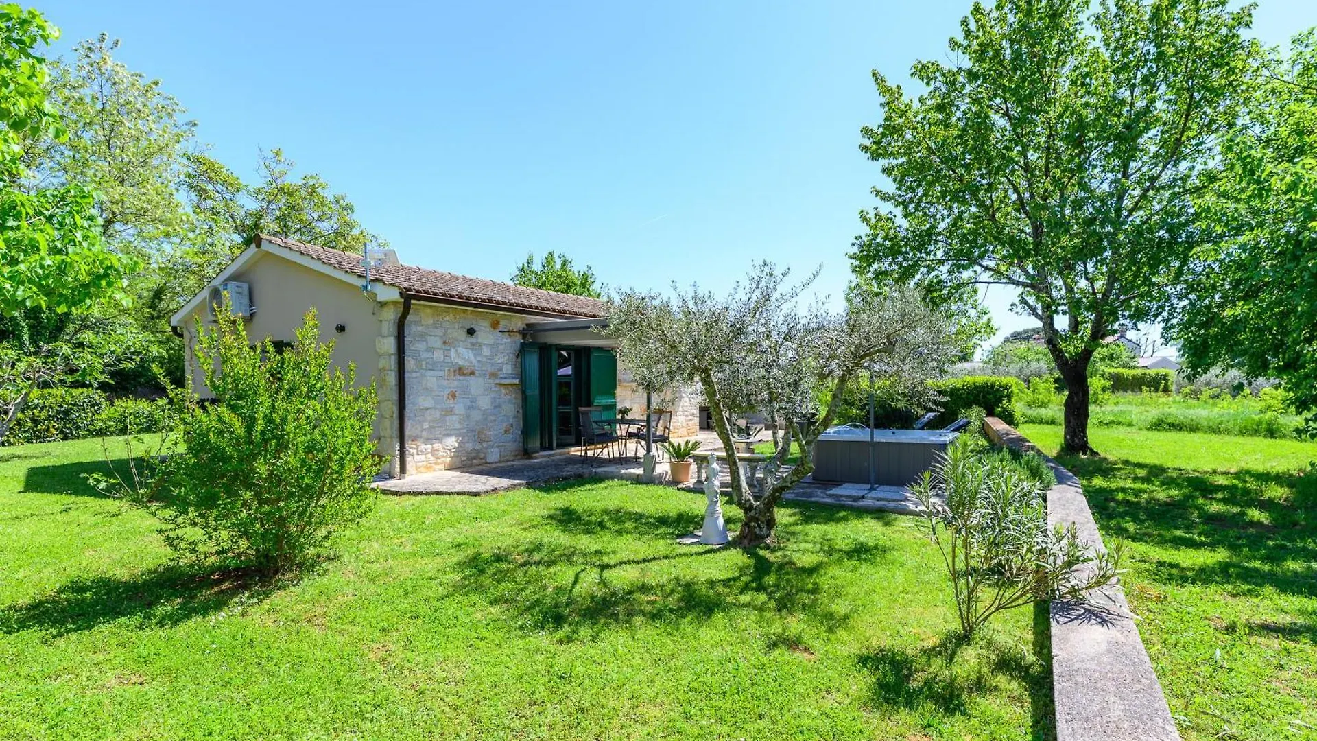 Dom wakacyjny Willa Casa Toni With Whirpool In Kastelir, Istria Cerjani Chorwacja